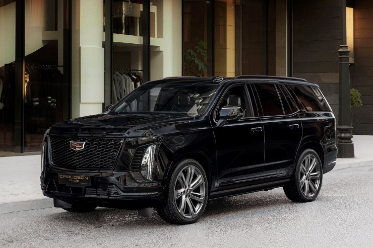 Cadillac Escalade angle 2